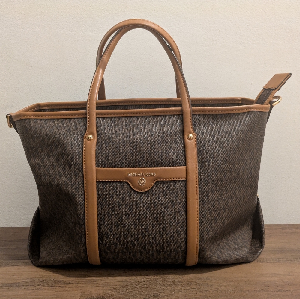 Michael Kors Beck Signature Convertible Tote